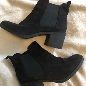 Black boots from H&M. Size 37.
